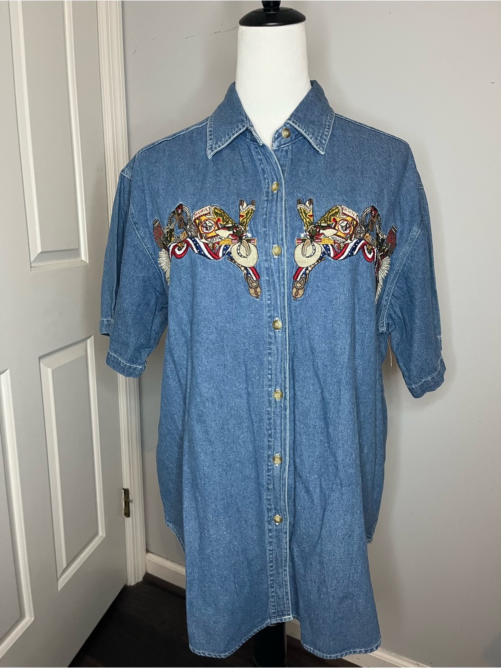 Vintage Let’s Quizz Again New York Embroidered Western Shirt